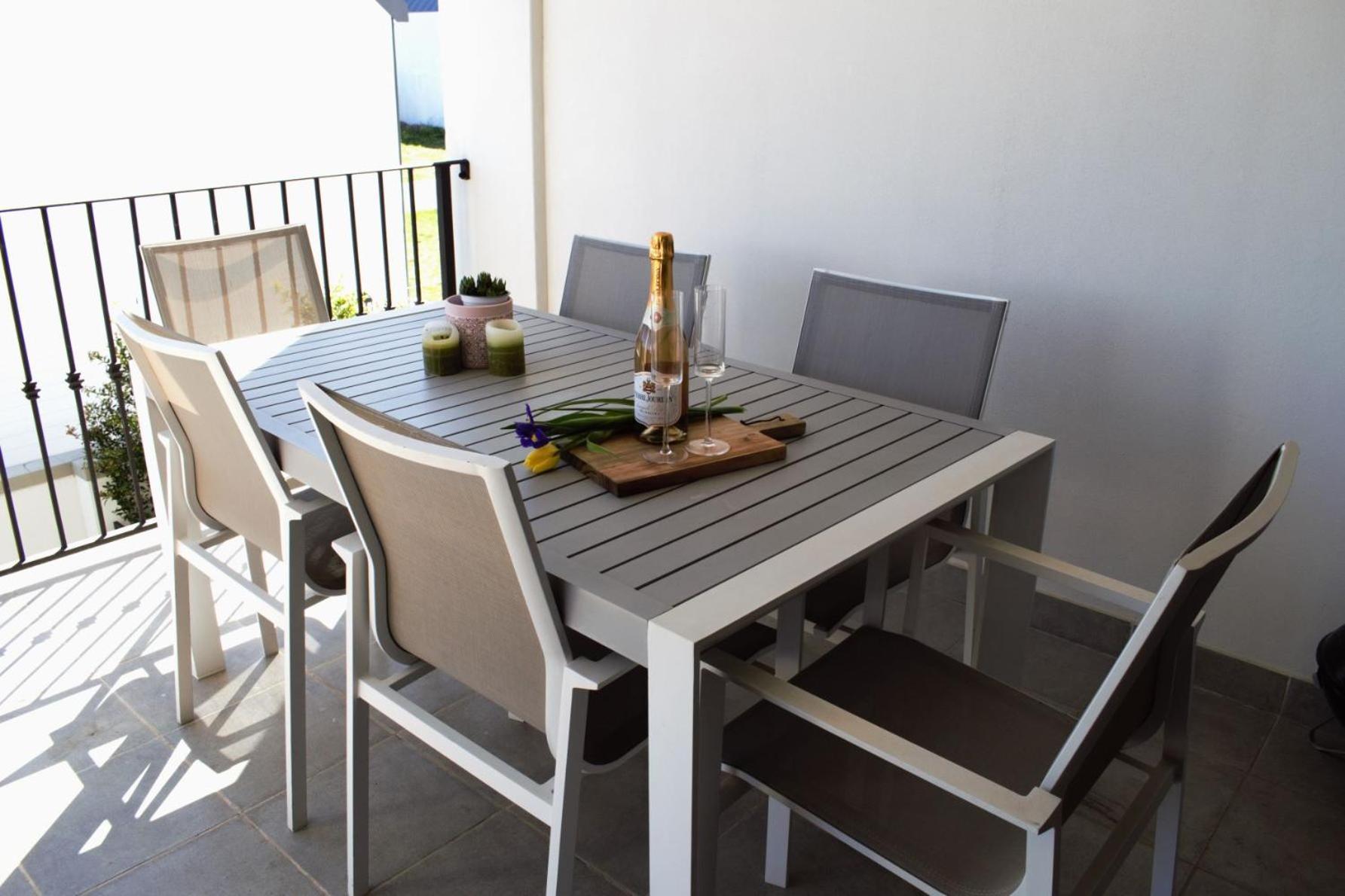 Spacious, Modern & Convenient Franschhoek Bagian luar foto