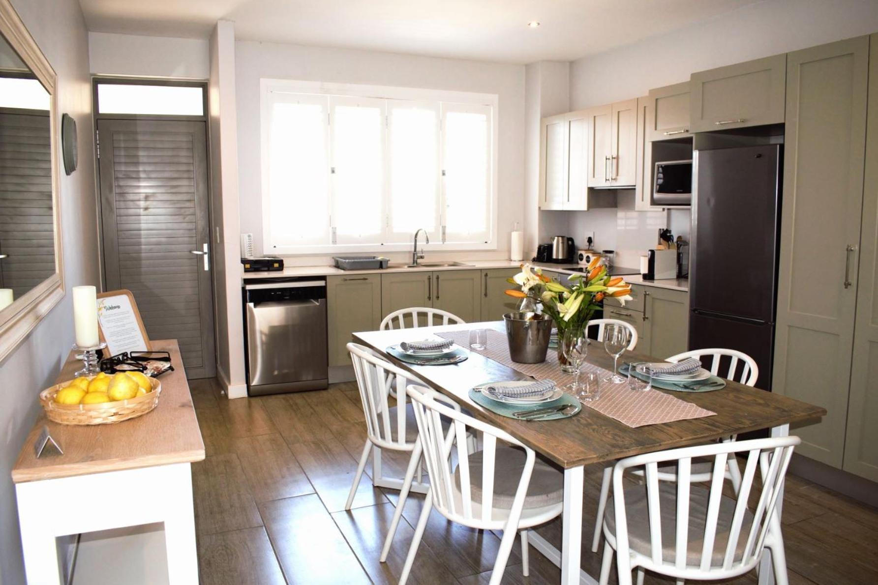 Spacious, Modern & Convenient Franschhoek Bagian luar foto