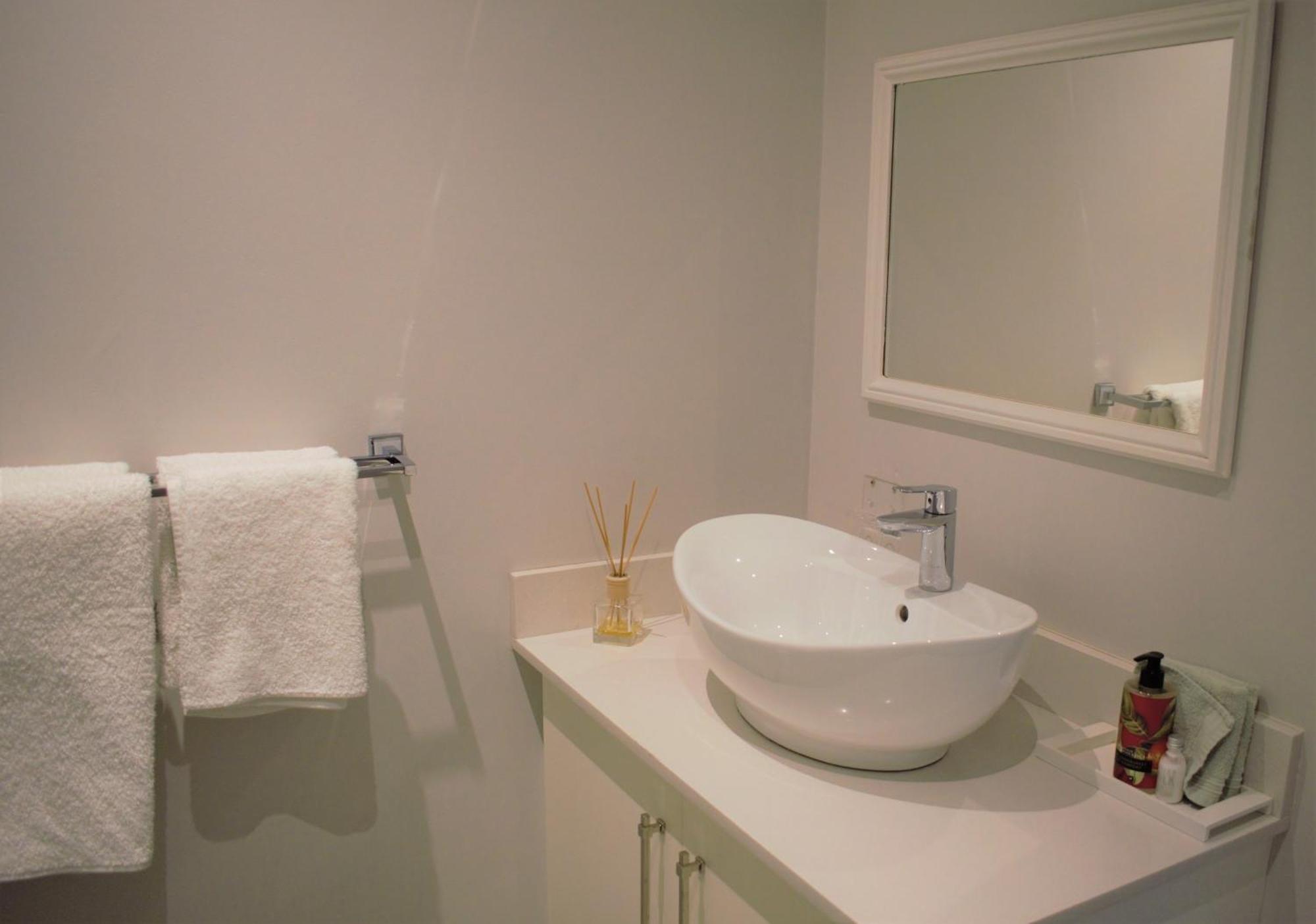 Spacious, Modern & Convenient Franschhoek Bagian luar foto