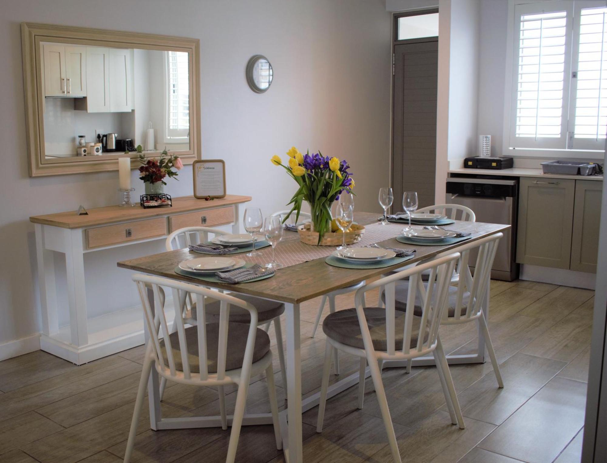 Spacious, Modern & Convenient Franschhoek Bagian luar foto